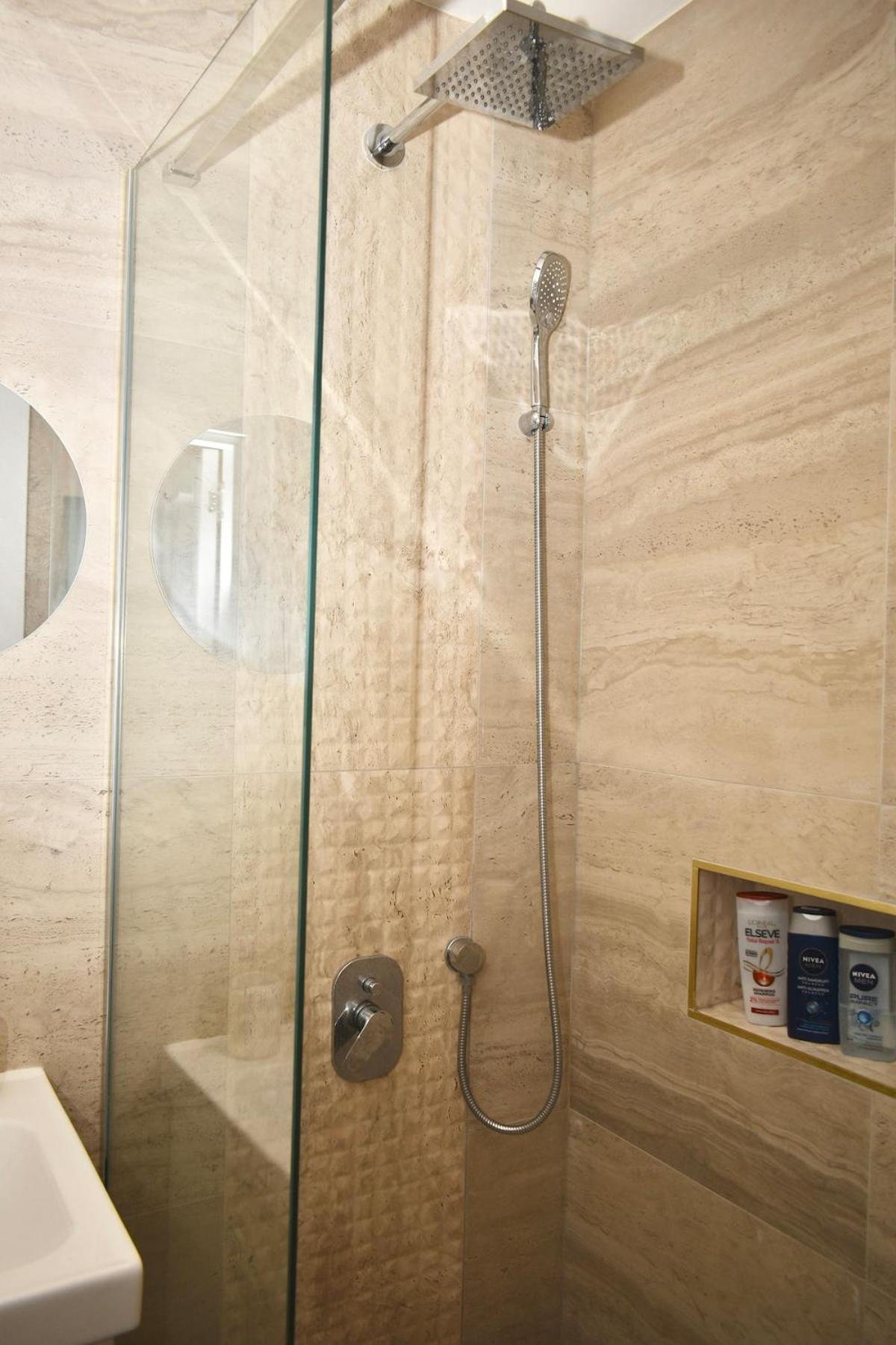Ramonda - In Center Dorcol Apartment *